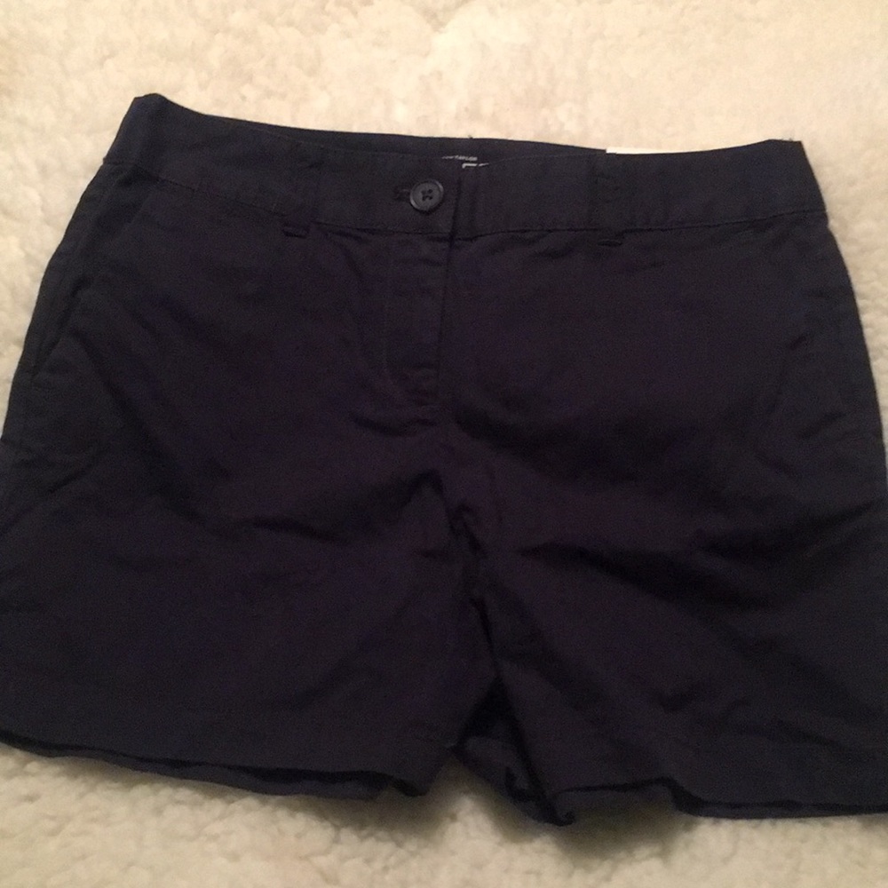 Ann Taylor loft shorts size 2 - Picture 2 of 7